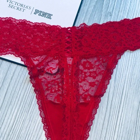 🔥Butterfly Crimson Lace Thong Victoria's Secret 2XL NWT - Picture 4 of 9